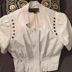 2 For $10-Off white cute 🧥 jacket!